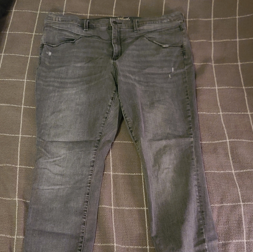 Universal Thread crop black wash jeans